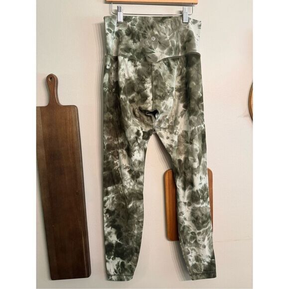 Lululemon Light Sage Green Diamond Dye Pull-On High-Rise Align Leggings Size 10 - Picture 2 of 6